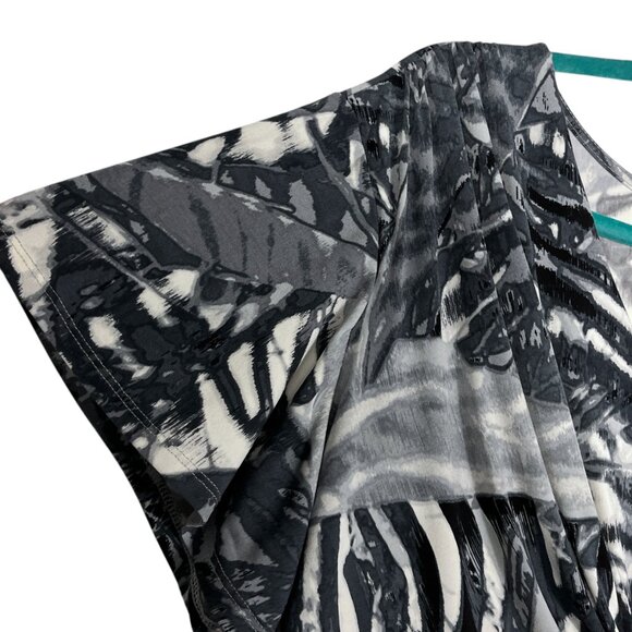 Daisy Fuentes Womens Blouse Sz 2X Black White Artsy Mature Dressy Night Out Date - Picture 3 of 10